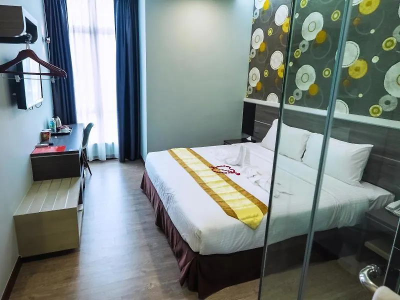 Indra Hotel איפוה